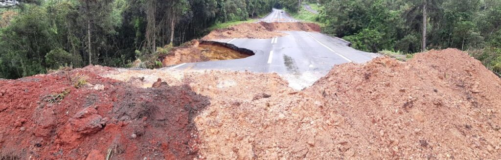 Trevo na BR-280 em Canoinhas segue com bloqueio parcial