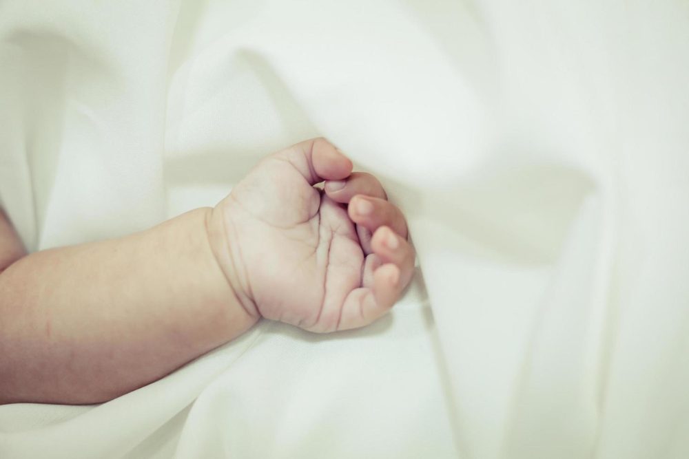 Em Mallet, recém-nascida é atendida sem sinais vitais e com hematomas