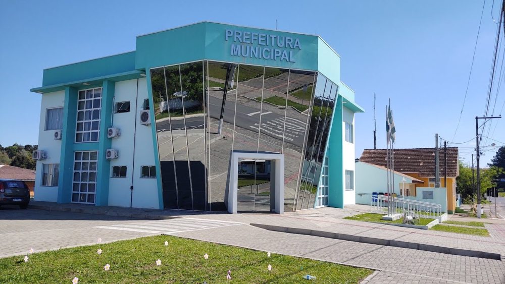 Prefeitura de Antônio Olinto concede reajuste salarial de 33,24% para professores do município