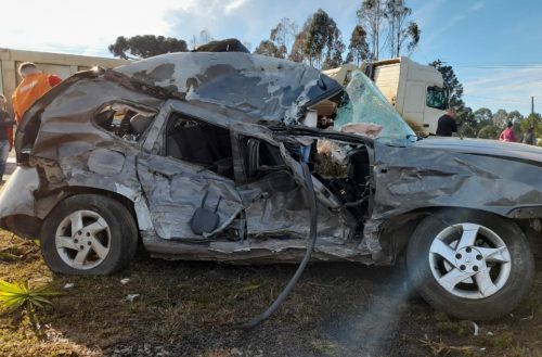 Renault/Duster fica destruída em acidente em São Miguel da Serra em Porto União