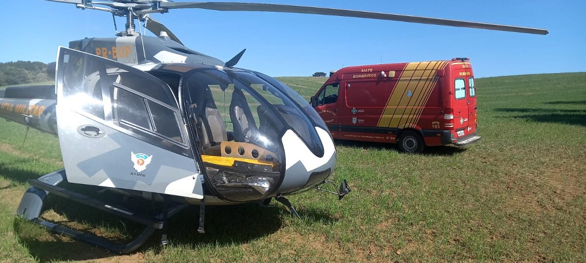 Mulher é socorrida de helicóptero após ficar gravemente ferida na BR-476